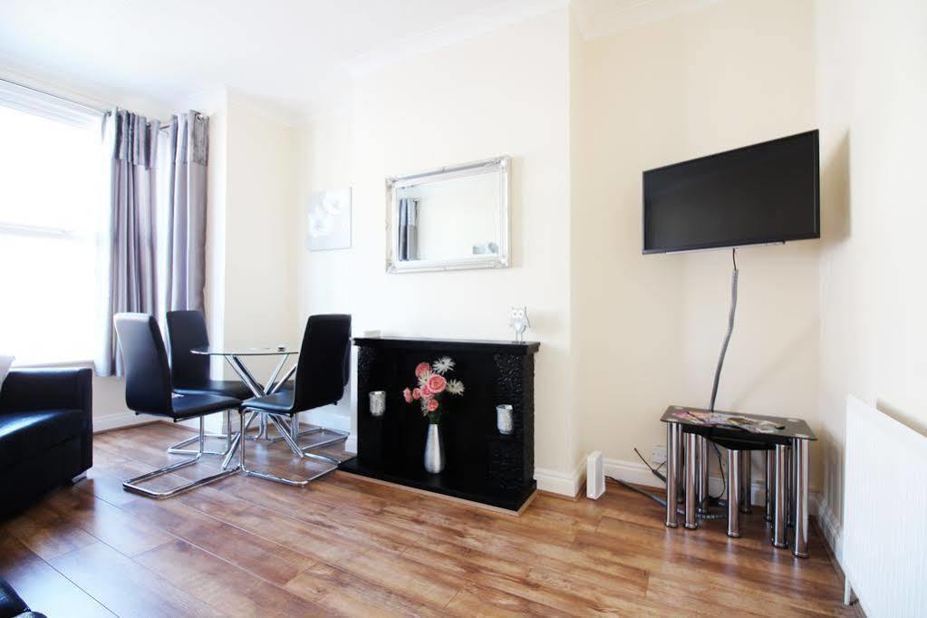 Appartamento Seventy Eight Southend-on-Sea Esterno foto